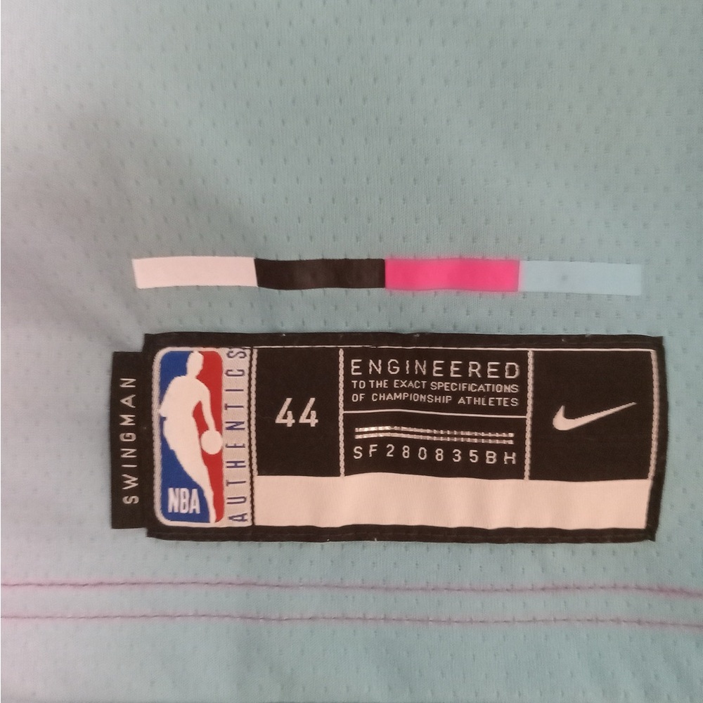 NBA Miami heat Jimmy Butler jersey - Picture 3 of 4
